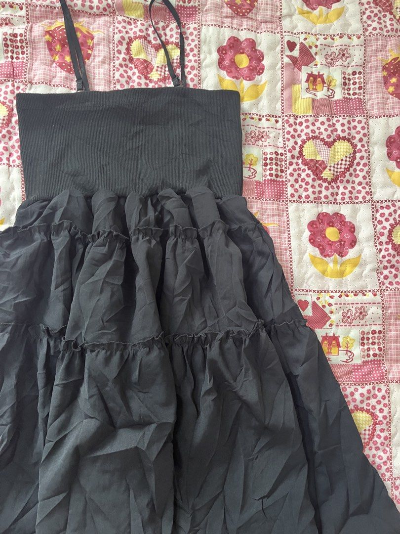 Black tiered babydoll top (Category: Sleeveless) located in Davao. Submitted by lovedfaerie (Listing ID 1469529909, Image 3). Description: Xxs-s no flaws adjustable straps.
