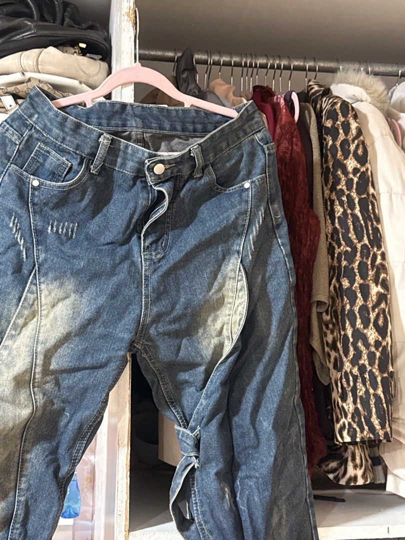 Bleached Cargo Pants with Belt (Category: Other Bottoms) located in Lapu Lapu. Submitted by bzzzzarah (Listing ID 1469563110, Image 3). Description: Comes with belts on the side.