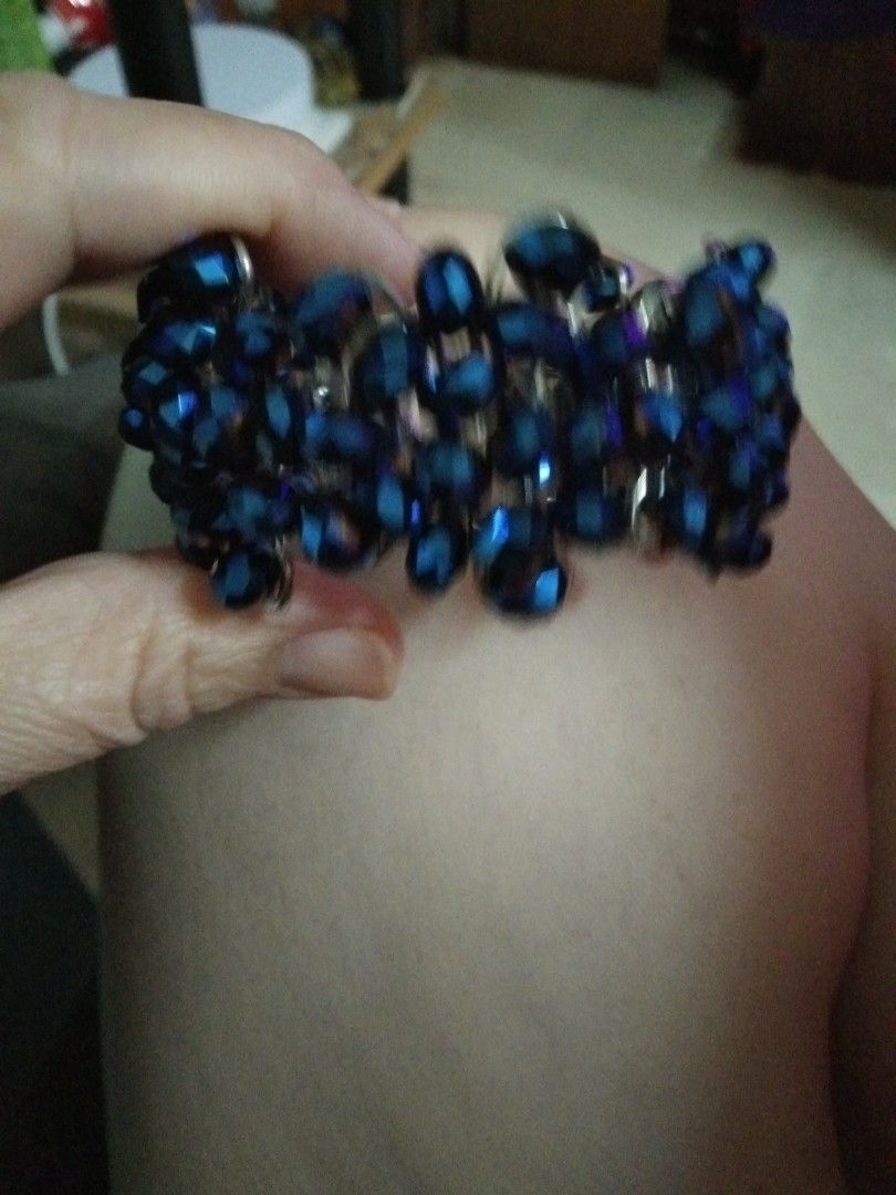 Blue crystal bangle (Category: Bracelets) located in Quezon City. Submitted by eidorableshop (Listing ID 1469487642, Image 2). Description: .