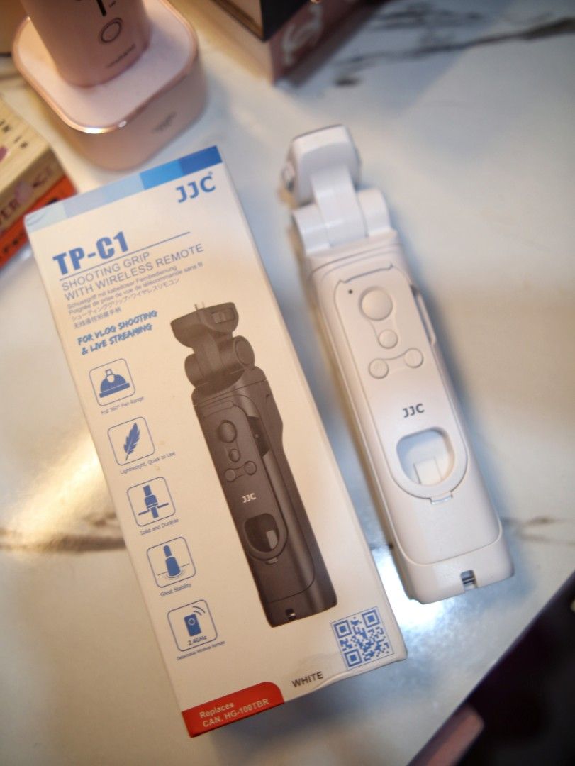 BLUETOOTH TRIPOD WITH REMOTE (Category: Tripods & Monopods) located in Marikina City. Submitted by iamnicolefaller (Listing ID 1469424954, Image 2). Description: JJC Bluetooth Tripod With Remote Bought at 💙app Selling for only Php 999!!!!! Originally bought for 1.9k (currently at 2k selling price) Used as tripod a few times. Di ko nagagamit ung bluetooth nya. But works naman. As Good as new pa. RFS: Impluse buy Mop: BPI, Gcash Shipping via Lala,