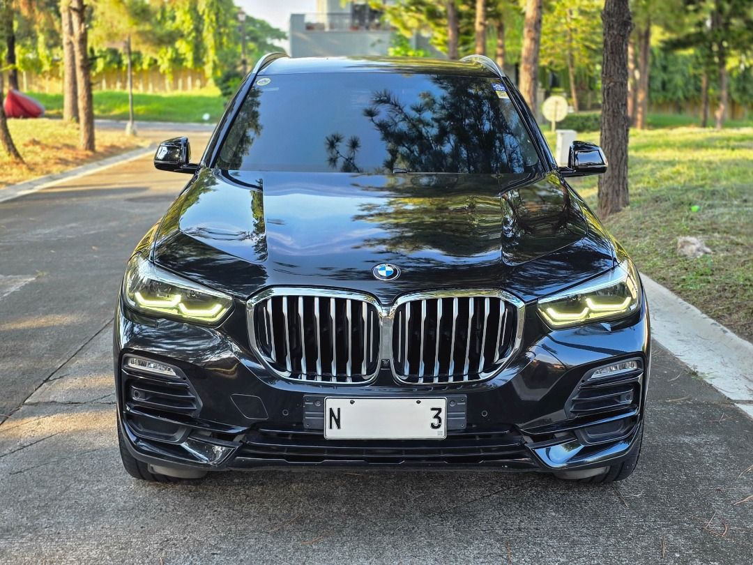 BMW X5 3.0d (Category: Used Cars) located in Las Pinas. Submitted by r91cars (Listing ID 1469489472, Image 1). Description: 2019 BMW X5 xDrive 3.0d 3.0L Twin Power Turbo Diesel 8-Speed AT 53K Mileage Full Casa maintained Full options Harman/Kardon Speakers Soft close doors Ambient Lighting interior Asking 2.4M Negotiable Open for trade Viewing: Amore at Portofino near Evia Mall Daang Hari and MCX Exit (SLEX/Skyway).