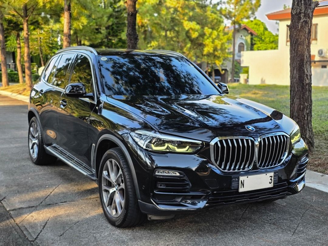 BMW X5 3.0d (Category: Used Cars) located in Las Pinas. Submitted by r91cars (Listing ID 1469489472, Image 2). Description: 2019 BMW X5 xDrive 3.0d 3.0L Twin Power Turbo Diesel 8-Speed AT 53K Mileage Full Casa maintained Full options Harman/Kardon Speakers Soft close doors Ambient Lighting interior Asking 2.4M Negotiable Open for trade Viewing: Amore at Portofino near Evia Mall Daang Hari and MCX Exit (SLEX/Skyway).