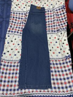(Category: ) located in . Submitted by thrift-tripper2005 (Listing ID 1469514723, Image 1). Description: .