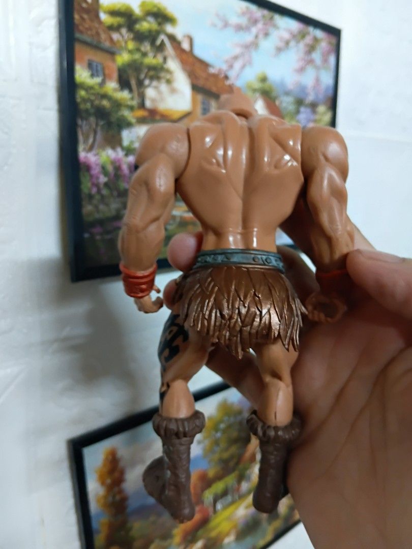 Bootleg He Man (Category: Figurines & Statues) located in Quezon City. Submitted by coffeeyuki56158 (Listing ID 1469427072, Image 3). Description: Bootleg He Man walang hair po and mga armors , axe and sword , based on my research this is high quality bootleg chap mei brand kahit nakalagay sa ilalam ng paa is mattel brand obviously bootleg pero gayang gaya yung mold sa original 200x series na MOTU , presentable pa naman po at may tattoo bwisit na