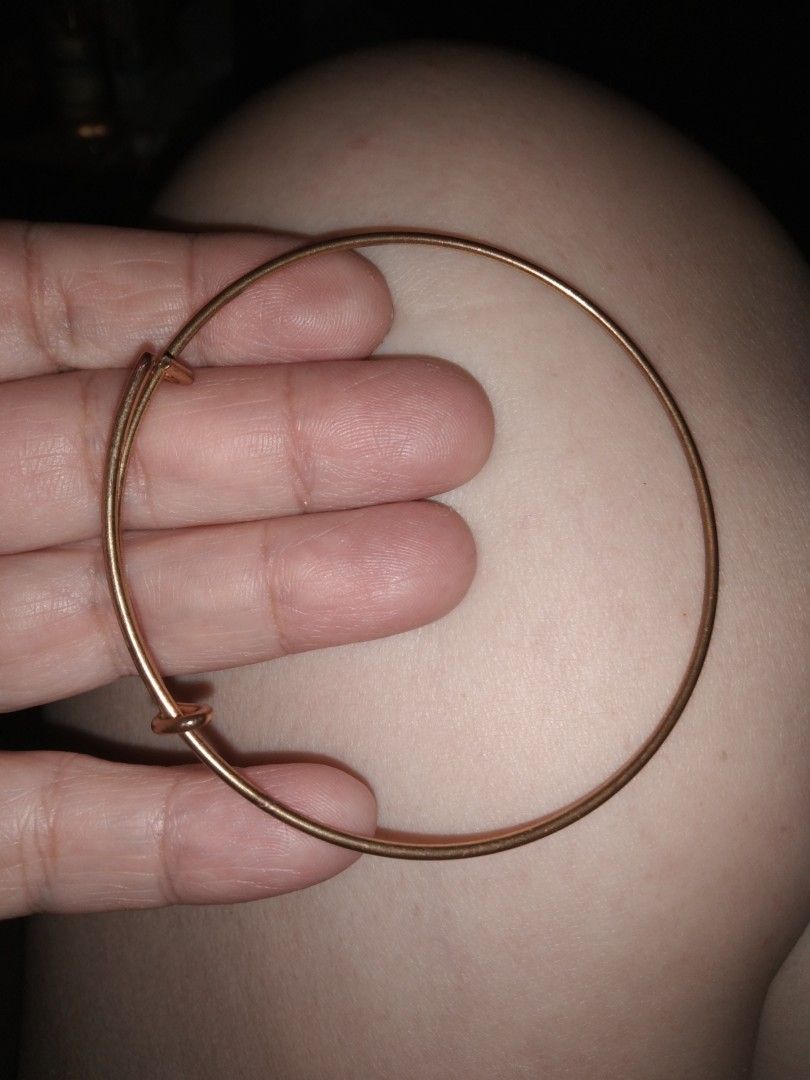 Bracelet bangle non tarnish (Category: Bracelets) located in Quezon City. Submitted by eidorableshop (Listing ID 1469505248, Image 1). Description: .