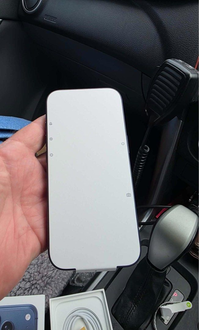 Brand New - iPhone 17 Pro (Category: iPhone 17 Series) located in Quezon City. Submitted by ken_aaaa (Listing ID 1469474279, Image 2). Description: BRAND NEW (not sealed) Inopen lang yung box para icheck. Hindi pa naoopen or naactivate yung unit ikaw na mag aactivate. Srp: 75k Binibenta ko na for 70k. RFS: Need cash Meet up only!!!!.