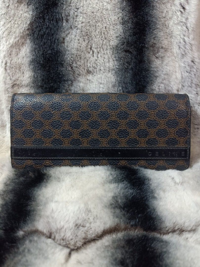 BRANDED WALLETS (Category: Luxury Bags & Wallets) located in Iloilo. Submitted by ukaynizoee (Listing ID 1469571322, Image 3). Description: PRE-LOVED BUT WELL-LOVED 👜✨ 🇯🇵 JAPAN&KOREA🇰🇷 SOURCED UKAY-UKAY ITEMS 📌 AUTHENTICITY DISCLAIMER Since our items are sourced from ukay-ukay, we cannot guarantee the authenticity of branded items. However, we highly recommend them for their style and value. 📦 PH ON HAND — READY TO SHIP 💰 MINE NOW, PAY NO