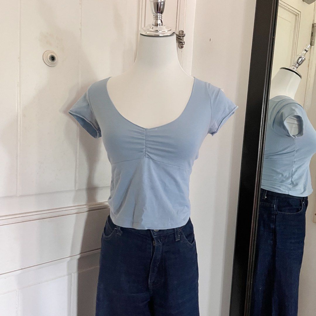 Brandy melville gina top (Category: Others Tops) located in Muntinlupa City. Submitted by on.repeeat (Listing ID 1469424865, Image 1). Description: Has issue see last photo.