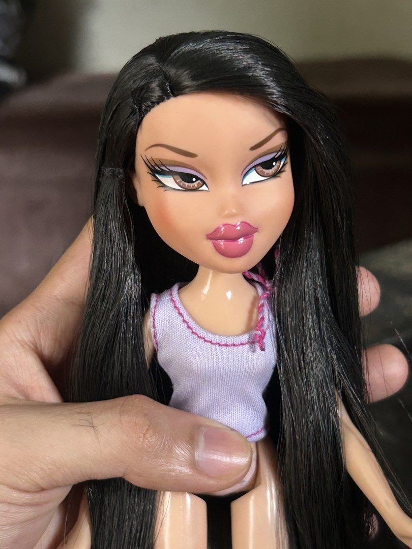 Bratz gm jade reapinted (Category: Action & Battle Toys) located in Manila. Submitted by buri_cat (Listing ID 1469397582, Image 2). Description: Gm jade repainted Fs or ft Nude only Rpainted Rerooted blended saran Fs - cash offer Ft - tennis vinessa or star singerz jade .