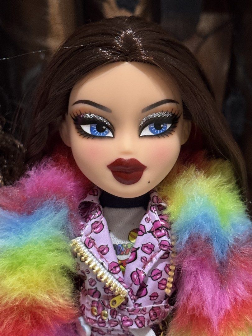 Bratz Pride 2-Pack Nevra and Roxxi (Category: Action & Battle Toys) located in Manila. Submitted by dyprettycollector (Listing ID 1469475770, Image 2). Description: Bratz Pride Pack Nevra and Roxxi (set only) - complete (accessories, stands, etc,) - displayed only - no more box I CAN ONLY SHIP VIA LALAMOVE.