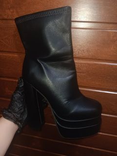 (Category: ) located in . Submitted by jiji_clutter (Listing ID 1469544218, Image 1). Description: .