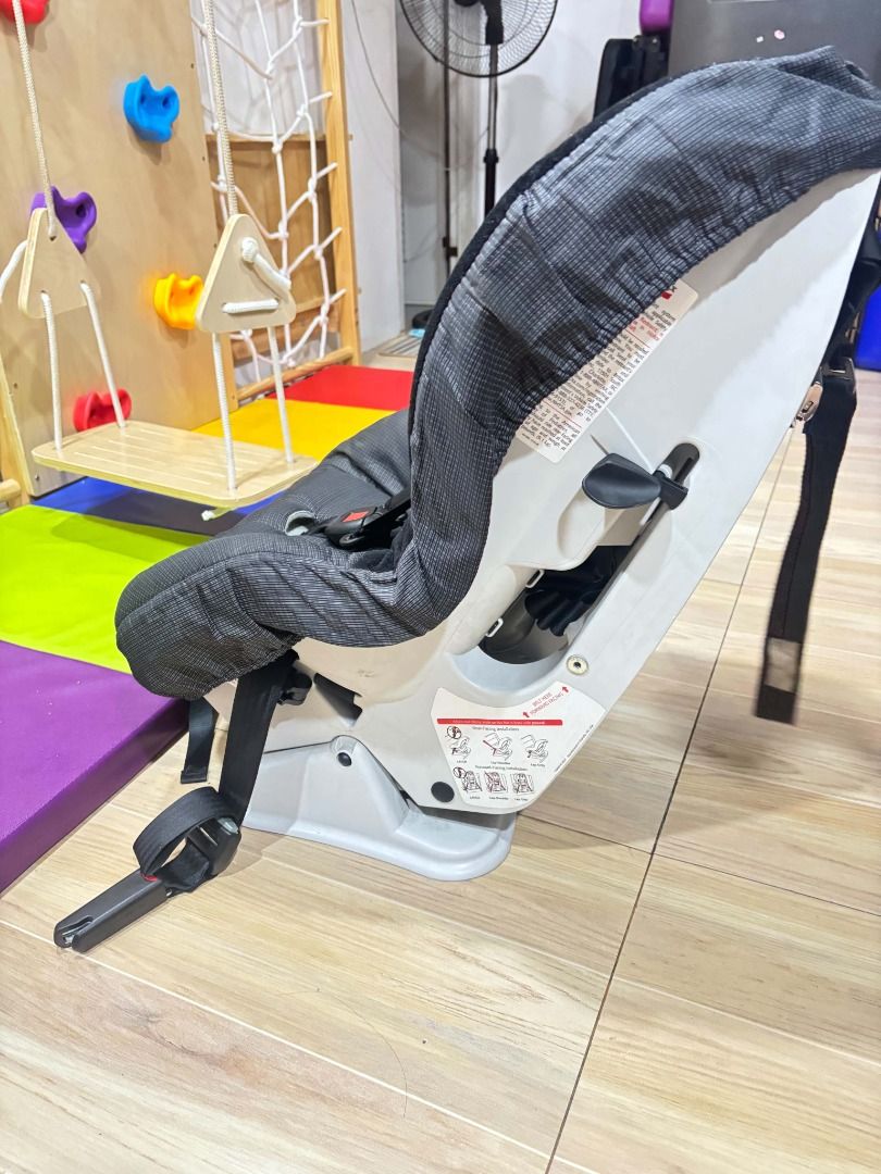 Britax Car seat (Category: Car Seats) located in Caloocan City. Submitted by young_prince (Listing ID 1469474918, Image 3). Description: Preloved Britain Car Seat.