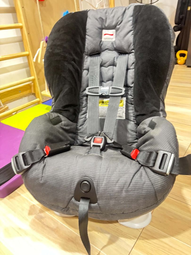 Britax Car seat (Category: Car Seats) located in Caloocan City. Submitted by young_prince (Listing ID 1469474918, Image 1). Description: Preloved Britain Car Seat.