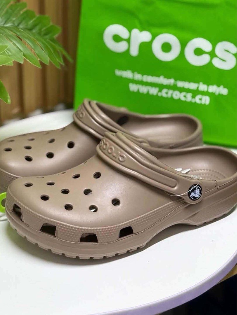 Brown Classic Crocs (Category: Slippers and slides) located in Quezon City. Submitted by stuffs.hellyy (Listing ID 1469560162, Image 1). Description: W6, W7, &W9 avail sizes made in vietnam.