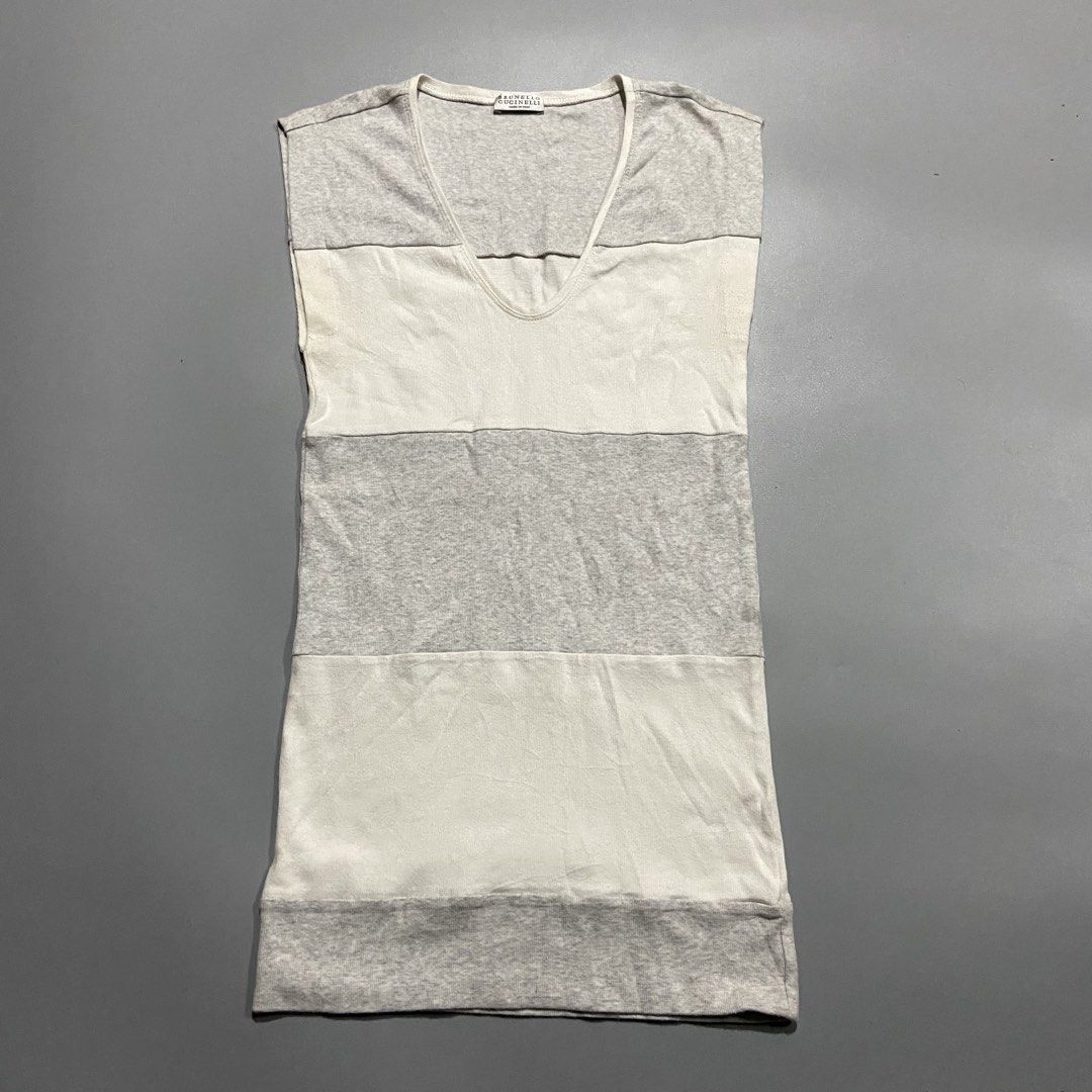 Brunello Cucinelli Striped V-Neck Sleeveless Top (Category: Sleeveless) located in Cebu City. Submitted by johngregmoldez03 (Listing ID 1469512124, Image 1). Description: Brunello Cucinelli Striped V-Neck Sleeveless Top Size: Medium on tag 14 Width / 26 Length ( Stretchable ) 10/10 Condition 10/10 Color Rate - Need Wash Pm📩.