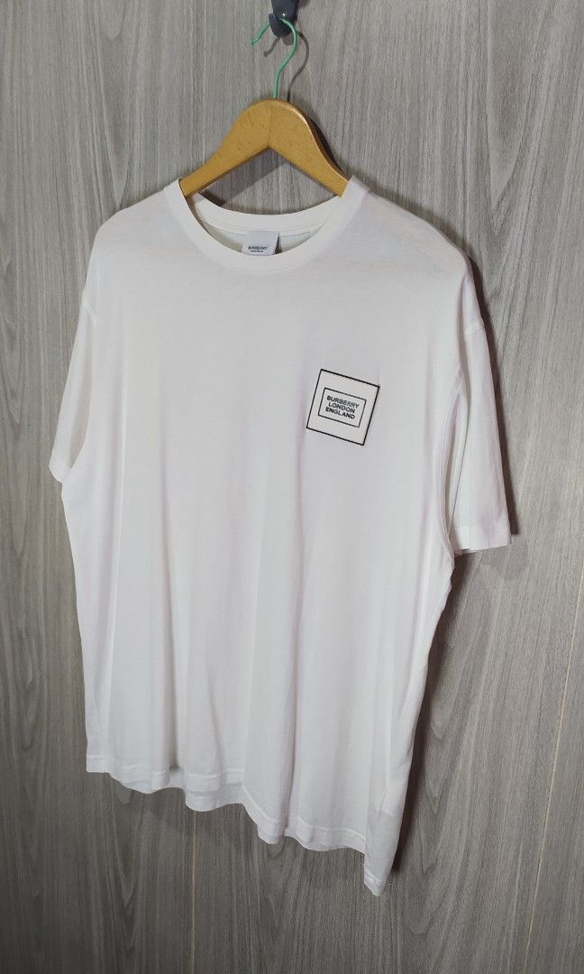 Burberry Chest Logo Shirt (Category: Tshirts & Polo Shirts ) located in Milaor. Submitted by lootinout (Listing ID 1469556995, Image 2). Description: Burberry Chest Logo Tee ✅Size: M ✅Width: 23.5 ✅Length: 27.5 ✅Color Rate: 9/10 ✅No Issue ✅Need Wash ✅Location: Bicol Naga City, Camarines Sur ✅Courier: J&T Express/Flash Express ✅MOP: Gcash only.