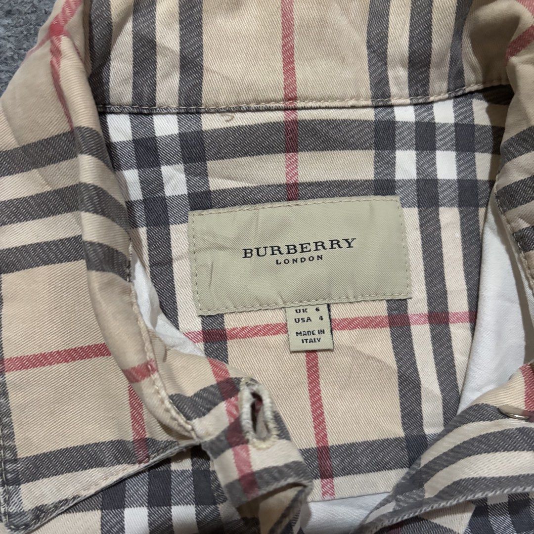 Burberry London Nova Check Cropped Trucker Jacket (Category: Luxury Apparel) located in Cavite. Submitted by gemsouttanowhere (Listing ID 1469452199, Image 3). Description: Authentic 16x20 No issue.