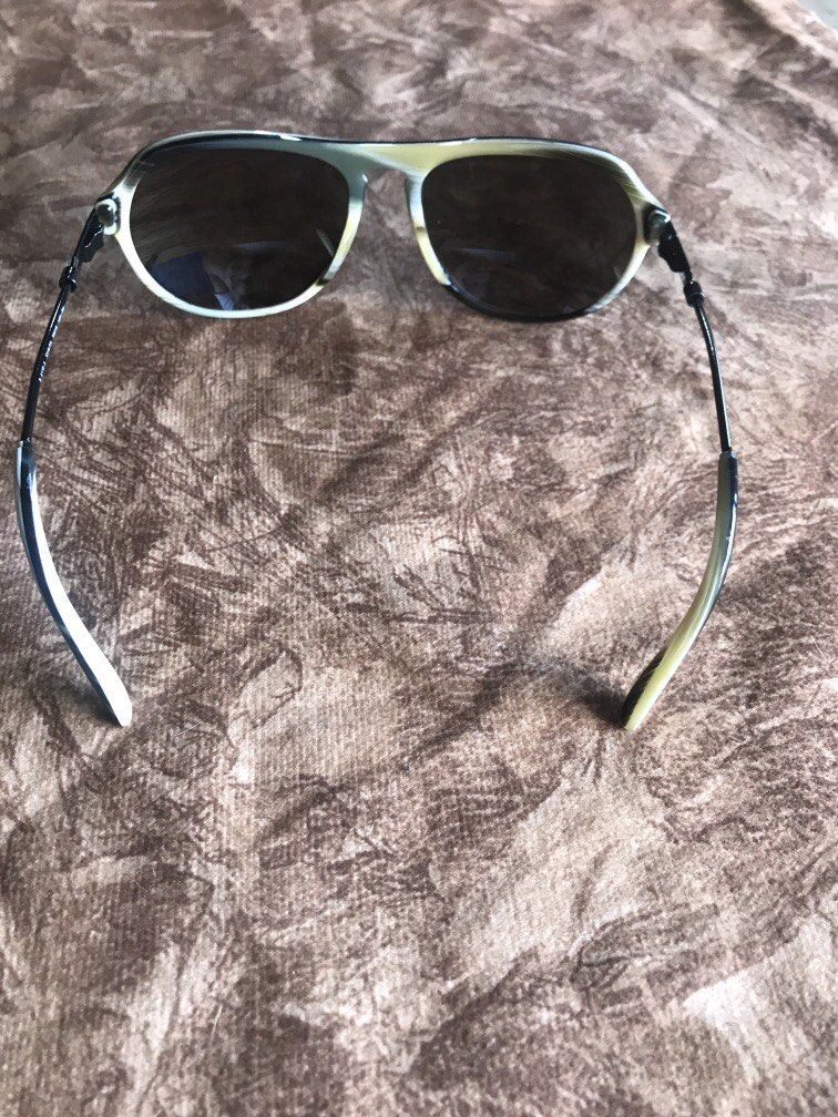 Burberry sunglass authentic (Category: Sunglasses & Eyewear) located in Baguio. Submitted by agozun61 (Listing ID 1469397913, Image 2). Description: Authentic burberry sunglass.Made in Italy .Size 59[]18.good condition..