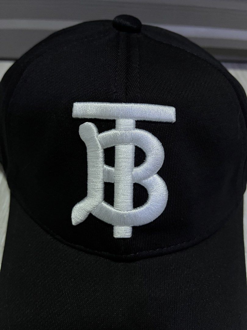 burberry TB dadhat plaid underbrim (Category: Caps & Hats) located in Manila. Submitted by ownywest833 (Listing ID 1469394071, Image 3). Description: brandnew condition no issues.