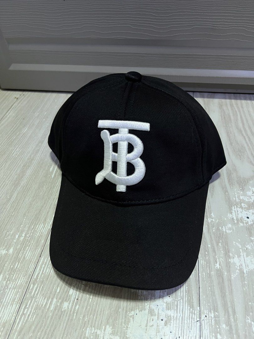 burberry TB dadhat plaid underbrim (Category: Caps & Hats) located in Manila. Submitted by ownywest833 (Listing ID 1469394071, Image 1). Description: brandnew condition no issues.