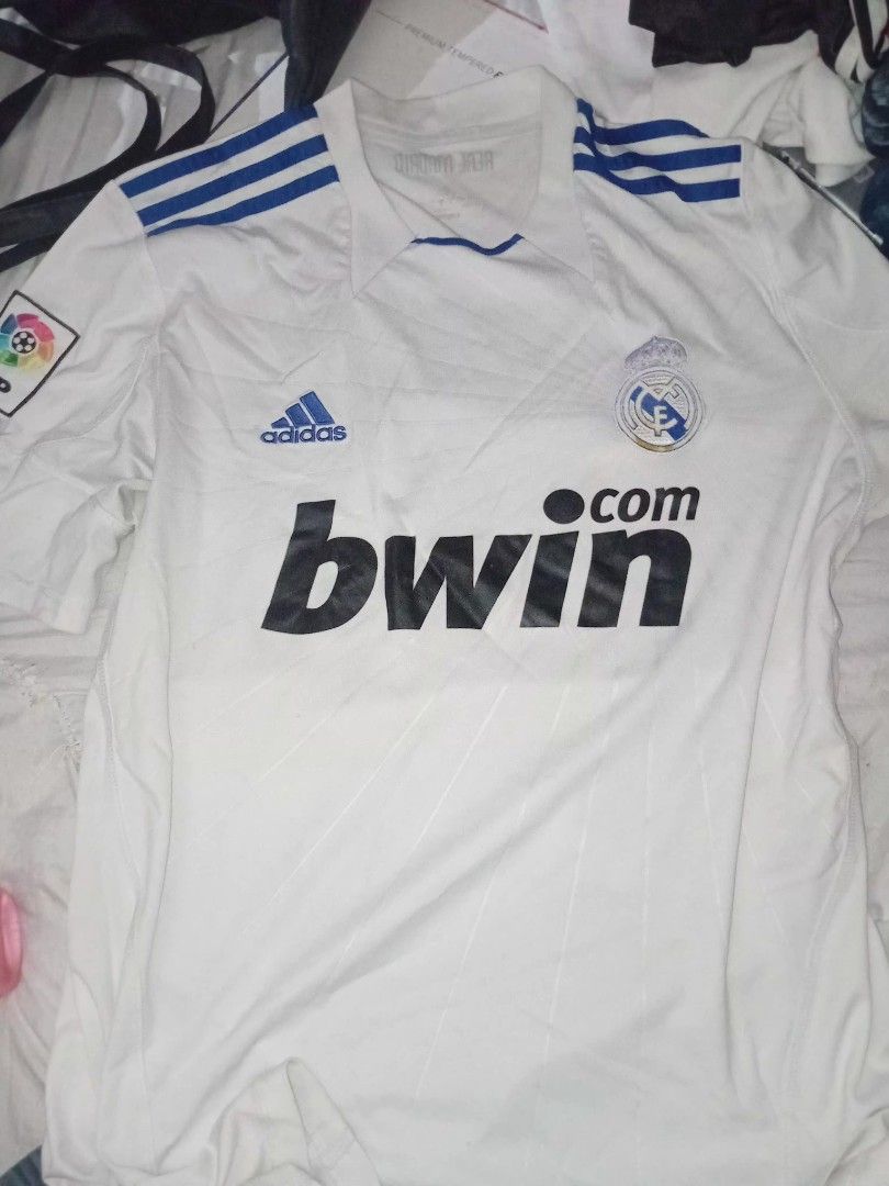 BWIN JERSEY VINTAGE (Category: Vintage Collectibles) located in Quezon City. Submitted by wise.keith (Listing ID 1469430347, Image 1). Description: .