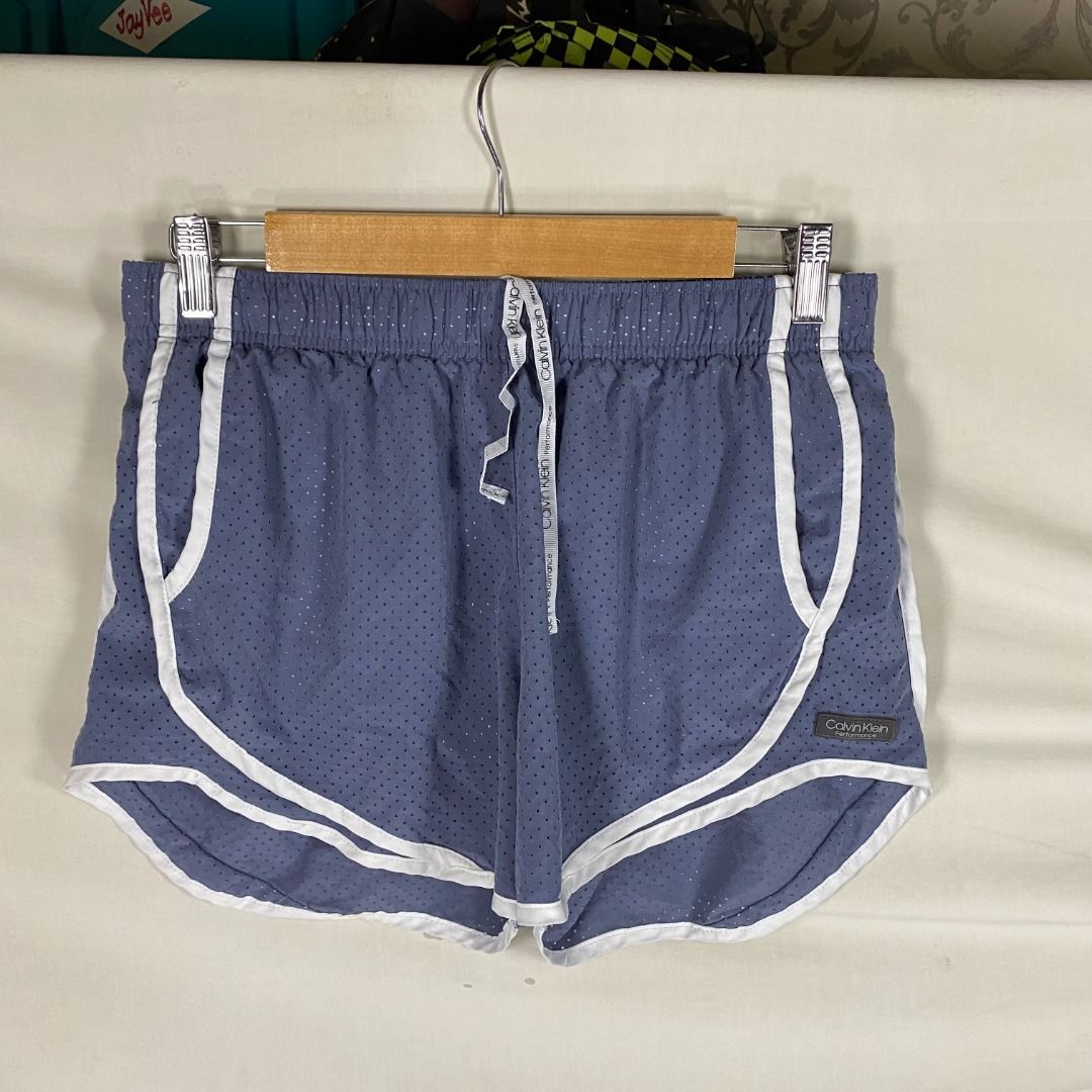 Calvin Klein Performance 2-in-1 Running & Compression Shorts / Size Small (Category: Activewear) located in Antipolo. Submitted by canadafindss (Listing ID 1469523403, Image 1). Description: Visit & Follow Canada Finds for more premium thrift, streetwear, vintage, techwear, activewear, and branded finds from Canada 🇨🇦 More items posted regularly: https://www.carousell.ph/u/canadafindss Calvin Klein Performance 2-in-1 Running & Compression Short