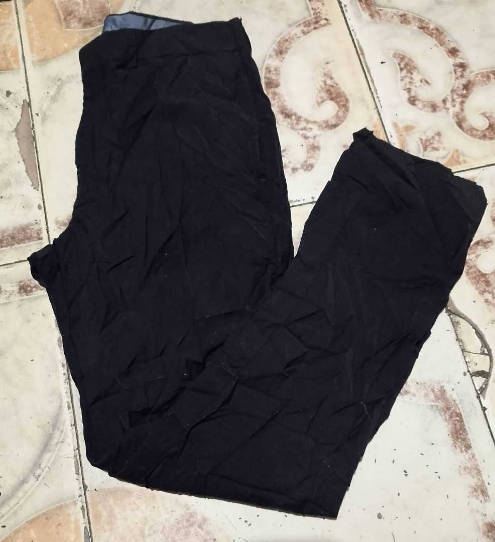 Calvin klein slimpants (Category: Trousers) located in Baguio. Submitted by ukay.kayuhjan (Listing ID 1469511785, Image 3). Description: calvin klein slimpants 30-32waist 38length excellent 220₱.