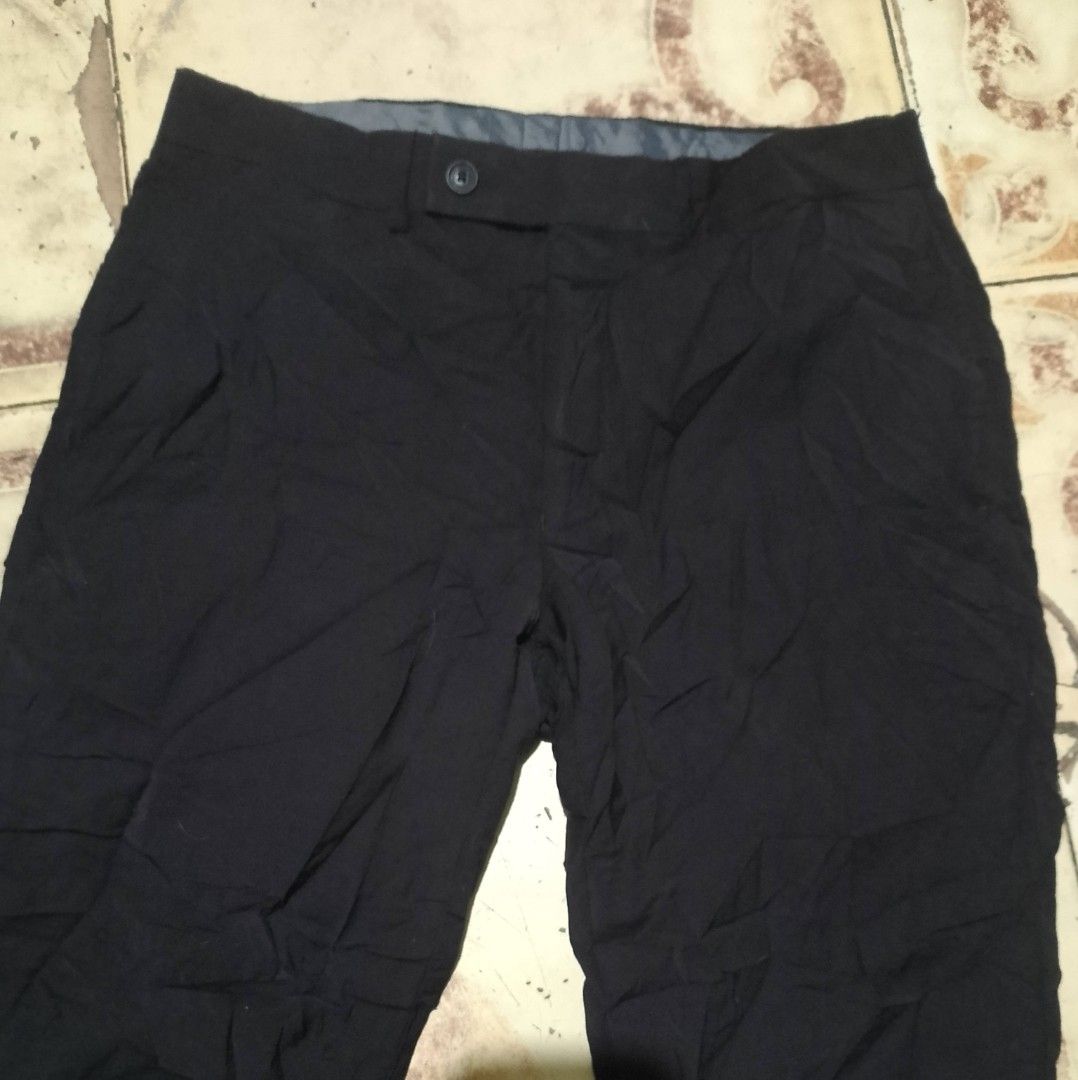 Calvin klein slimpants (Category: Trousers) located in Baguio. Submitted by ukay.kayuhjan (Listing ID 1469511785, Image 2). Description: calvin klein slimpants 30-32waist 38length excellent 220₱.