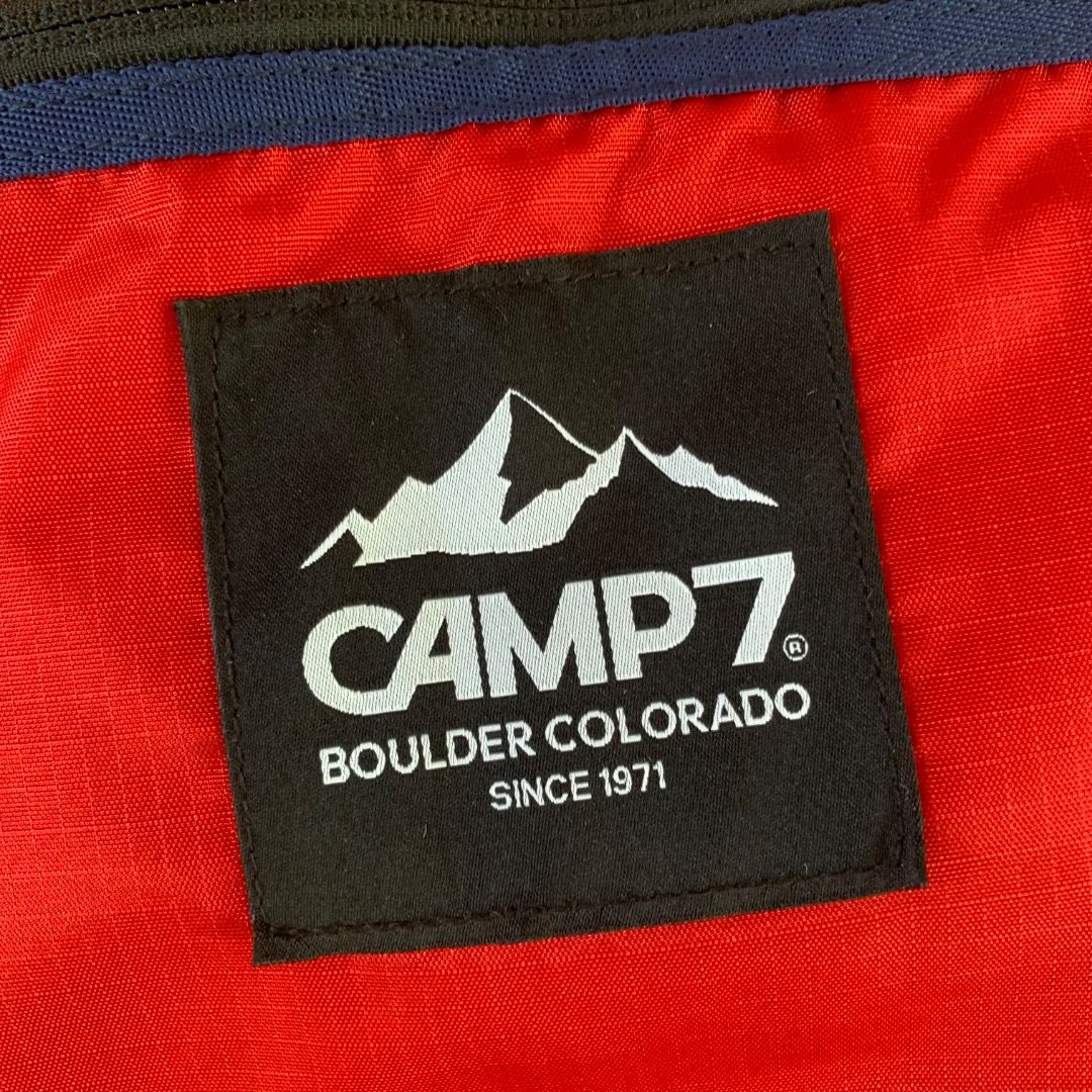 Camp 7 Shoulder Extended Messenger Bag (Category: Hiking & Camping) located in Mendez-Nunez. Submitted by anikkoyan (Listing ID 1469498934, Image 2). Description: Camp 7 Shoulder Extended Messenger Bag Length: 14 to 22 Width: 18 - Like new 999 + sf.