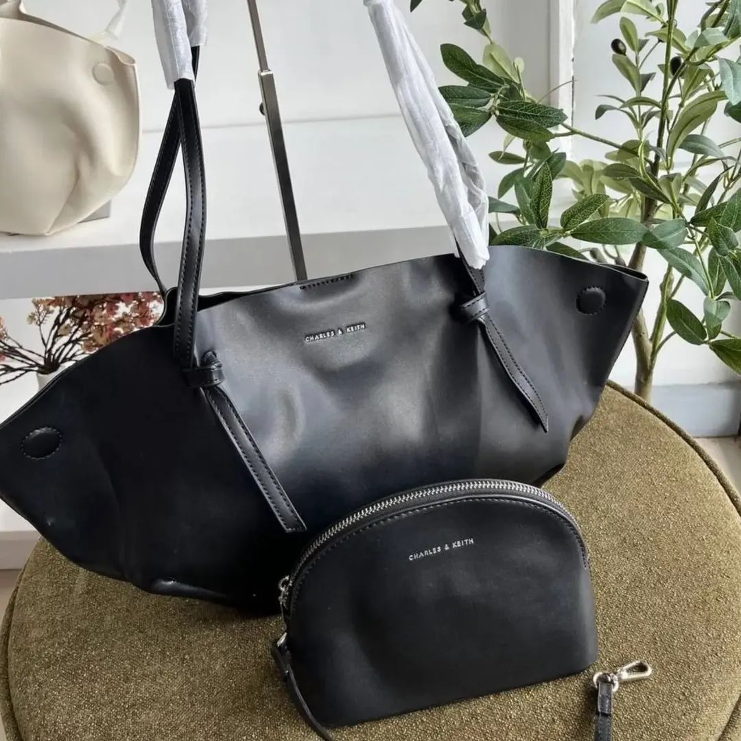 Can never say no to a matching set (Category: Tote Bags) located in Caloocan City. Submitted by dripandvaporloungeph (Listing ID 1469523839, Image 2). Description: 🚚 DELIVERY OPTIONS: • Nationwide shipping via J&T ​📩 How to Order / Inquire: Send us a direct message for your order.