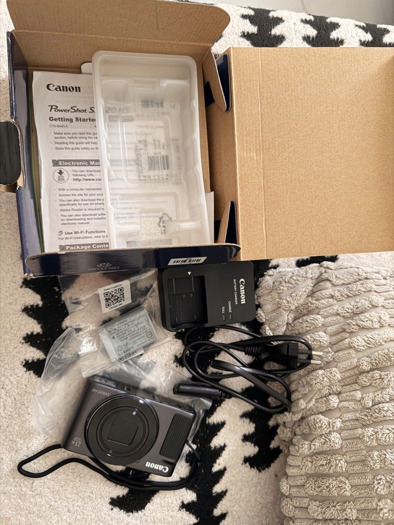 Canon PowerShot SX620 HS Digital Camera (Category: Cameras) located in Manila. Submitted by swiftmountain.988907 (Listing ID 1469189424, Image 2). Description: 📸 FOR SALE: Canon PowerShot SX620 HS 💰 **Price: ₱14,000** Looking for a compact camera that captures beautiful photos and videos? ✨ The **Canon SX620 HS** is perfect for travel, everyday photography, and capturing special moments! 🤍 📷 **Camera Details:** • 20.2 MP CMOS Sensor • 25x Opt