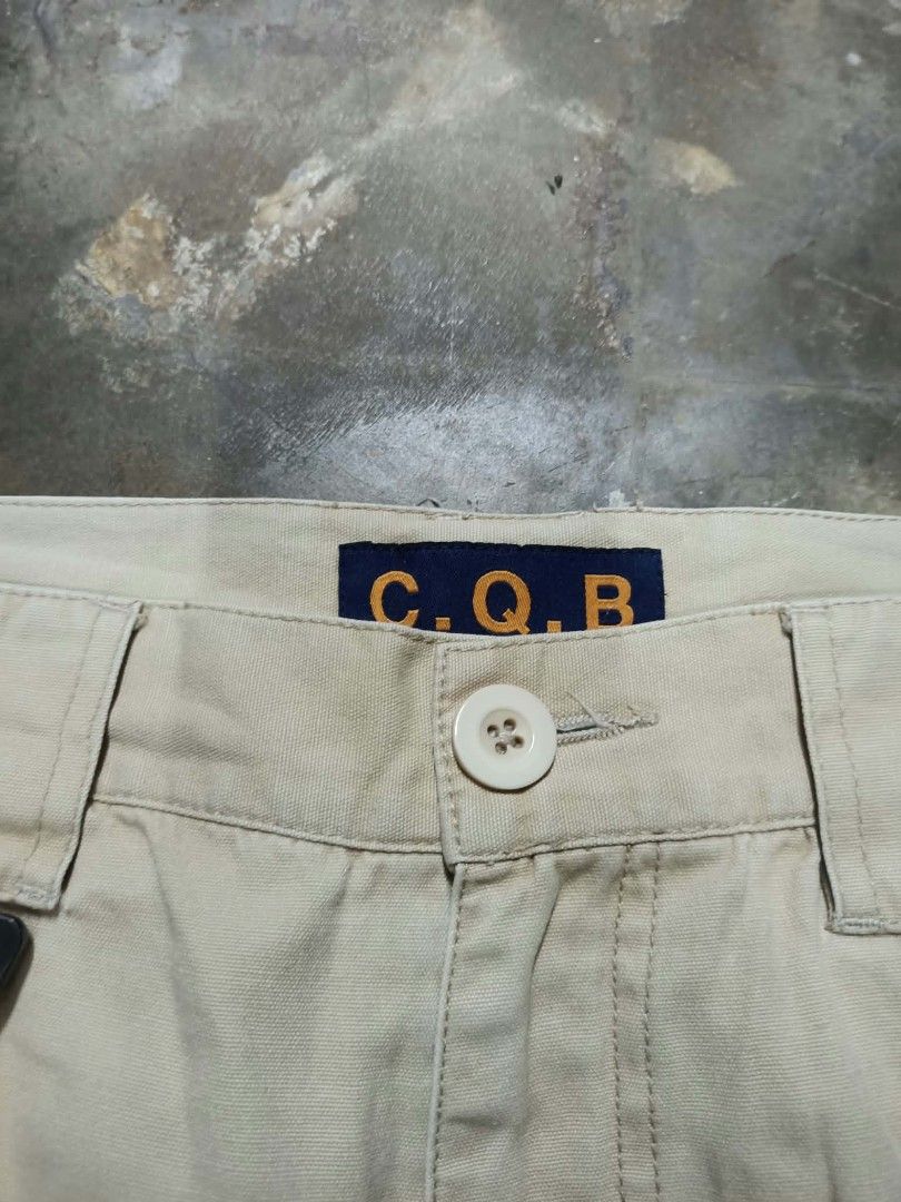 CARGO SHORT (Category: Shorts) located in Bayombong. Submitted by ern__ygr15 (Listing ID 1469567313, Image 2). Description: excellent condition no issue waist 32 hard fabric color rate 10/10.