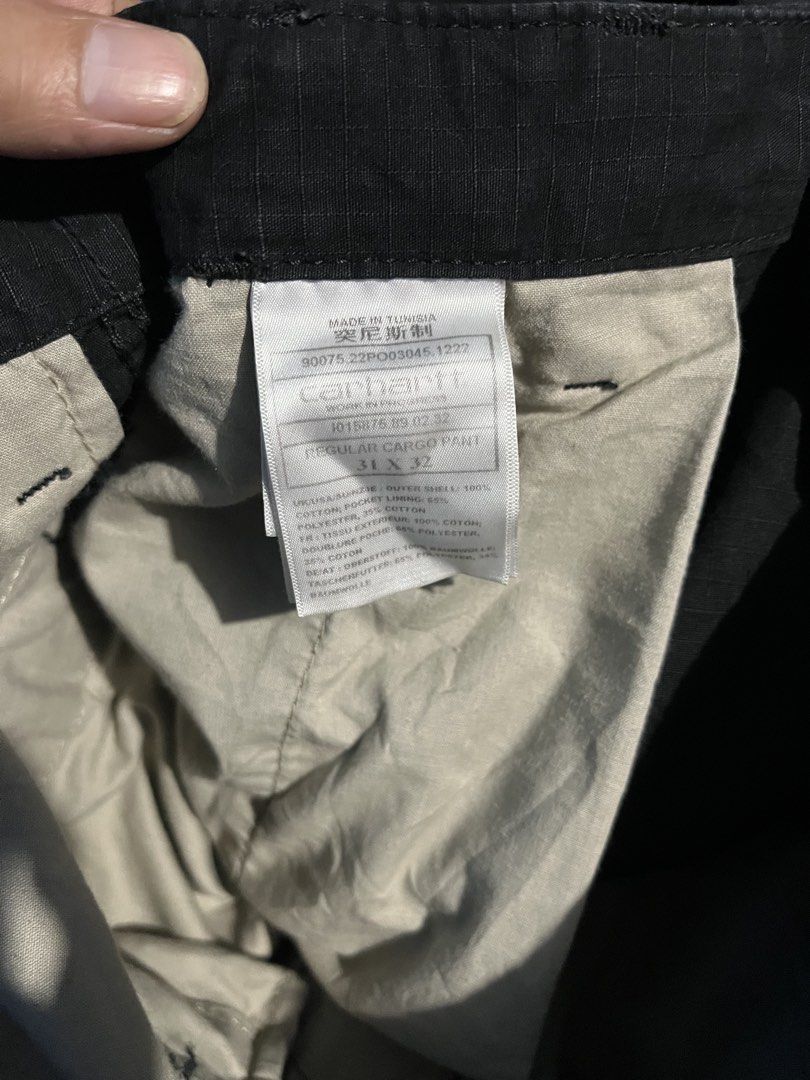 CARHARTT CARGO PANTS (Category: Luxury Apparel) located in City of Isabela. Submitted by ibzagga (Listing ID 1469553817, Image 3). Description: Size 32.