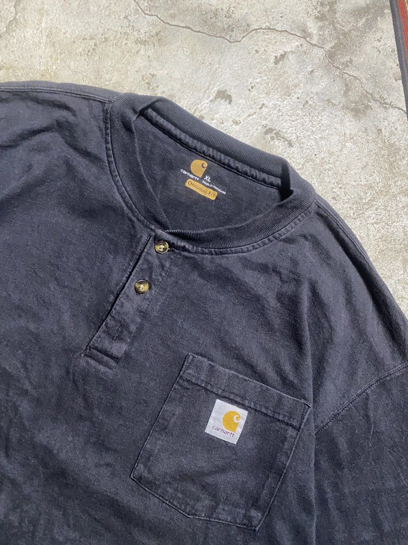 Carhartt K128 BLK long sleeve (Category: Hoodies) located in Trece Martires City. Submitted by ridgeridethrift (Listing ID 1469523463, Image 2). Description: Width - 28 Length - 30 Sleeve -25 Color rate : 8.5 up /10 Have minor scratch ribbings.
