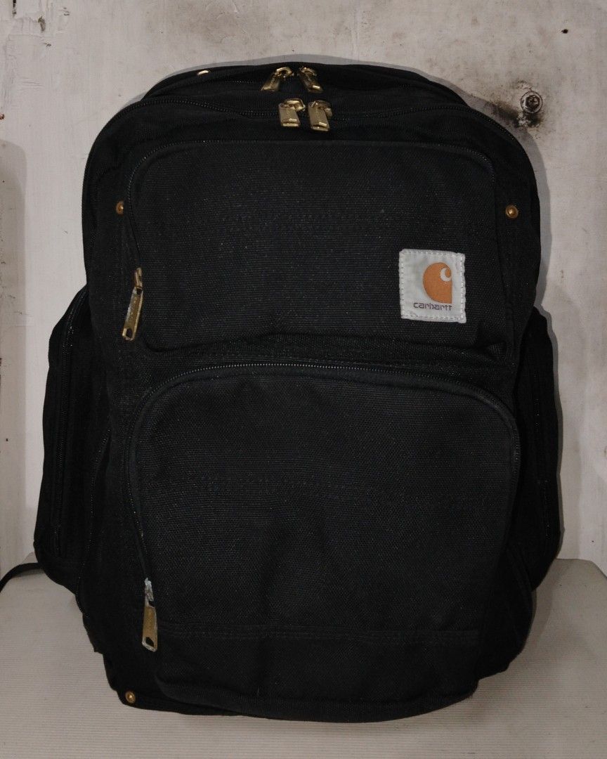 CARHARTT LEGACY WORK WEAR (Category: Backpacks) located in Bacolod City. Submitted by hyoohxzx (Listing ID 1469501493, Image 1). Description: CARHARTT LEGACY WORK WEAR EXCELLENT CONDITION MINOR SIGN OF USAGE ON LEATHER LOCATION BACOLOD CITY, NEGROS OCCIDENTAL.