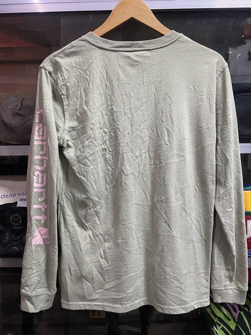 Carhartt Longsleeve (Category: Activewear) located in Kalibo. Submitted by rvna23 (Listing ID 1469409120, Image 1). Description: Carhartt Spellout Longsleeve Small loose tags 19 X 25 .