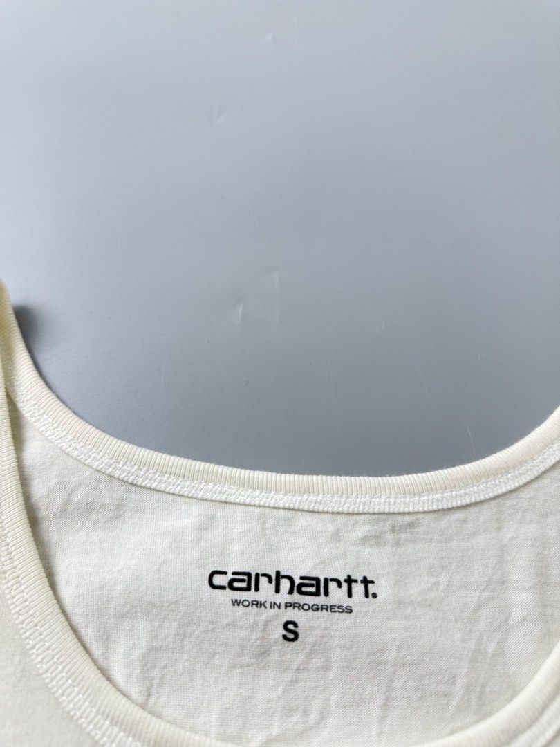 Carhartt wip (Category: Tshirts & Polo Shirts ) located in Pila. Submitted by villanueva80826 (Listing ID 1469529615, Image 3). Description: Carhartt wip Size:small •Width:19.5 •Length:27.5 •offwhite •Condition:9/10 •Color rate:9/10 Mine:680 +Shipping fee Issue:none .