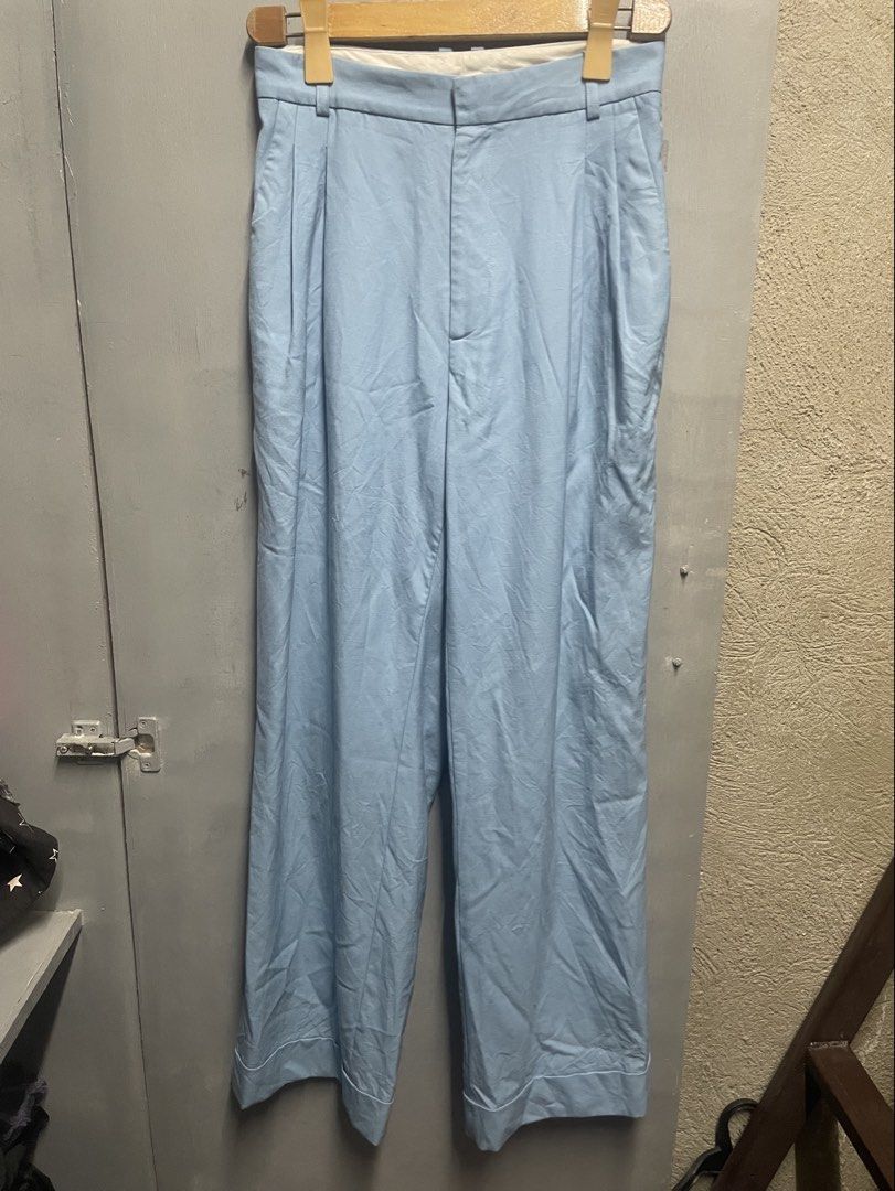 CASA BLANCA (Category: Other Bottoms) located in Dasmarinas. Submitted by jessputrages (Listing ID 1469492795, Image 1). Description: For sale Casa Blanca Excellent condition No issue 3000 plus shipping fee Pm for more details.