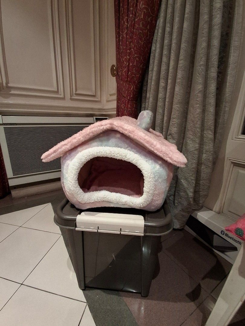 Cat or dog bed house pink rainbow size small (Category: Homes & Other Pet Accessories) located in Pasig City. Submitted by keekeedee (Listing ID 1469489675, Image 3). Description: Size small 39 x 32 x 34 cm , less than 3.5 kg na cat or dog Well used condition please see actual pics.