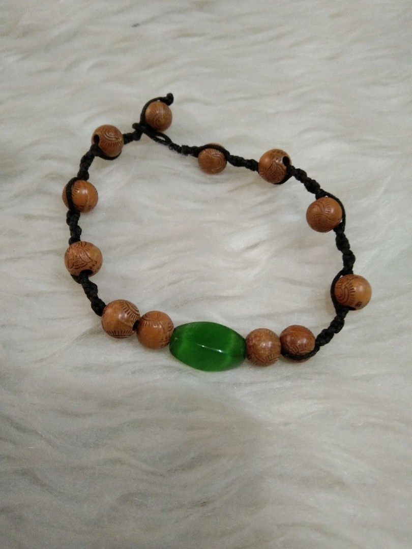 Cats eye bracelet green (Category: Bracelets) located in Quezon City. Submitted by eidorableshop (Listing ID 1469394752, Image 2). Description: .