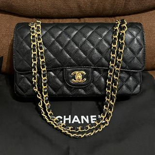(Category: ) located in . Submitted by luxxechic (Listing ID 1469494695, Image 1). Description: .