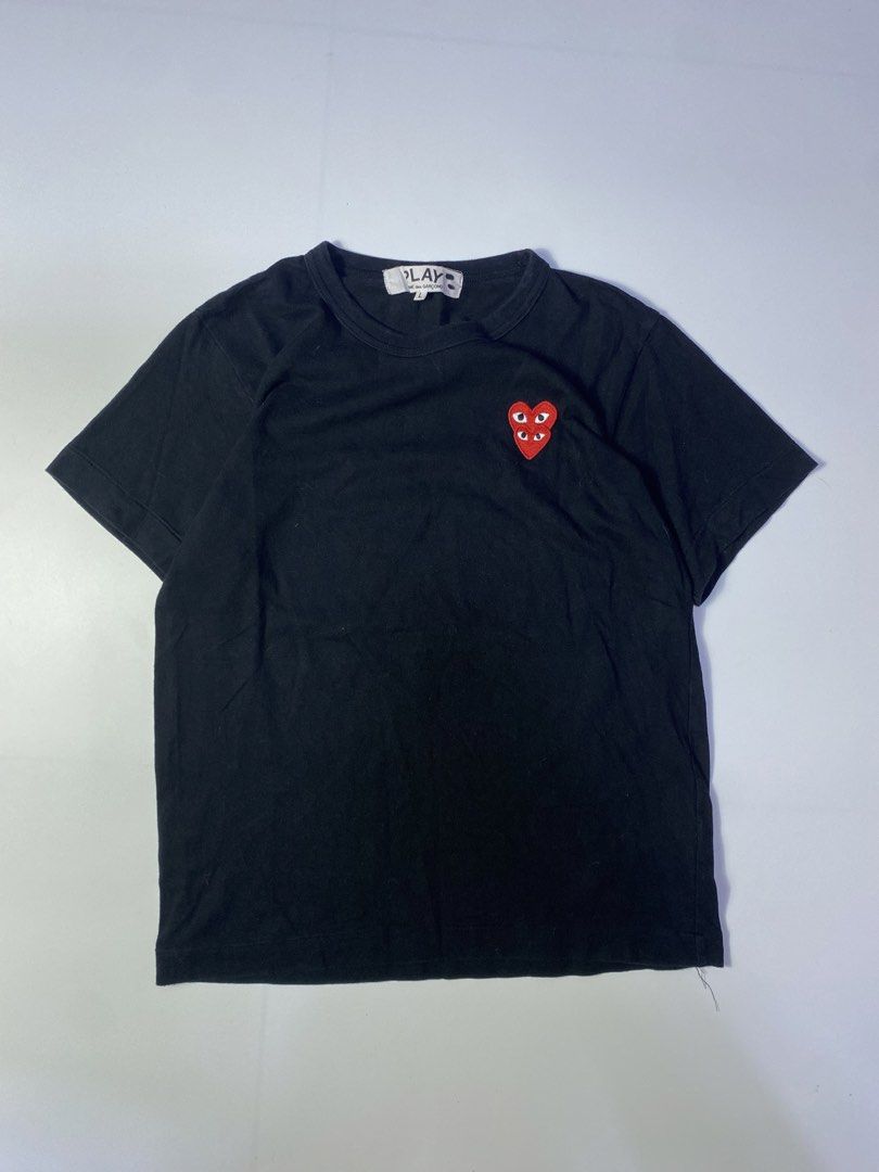 CDG Play Double Heart T-shirt (Category: Shirts) located in Manila. Submitted by streetw1se.ph (Listing ID 1469474448, Image 1). Description: CDG play Size: Large (womens) Width:18 Length:24 Shoulder:15 Sleeve length:6.5 Hem:18 (Measured in inches) -No major issue -9.6/10 condition - Fair -Made in japan.