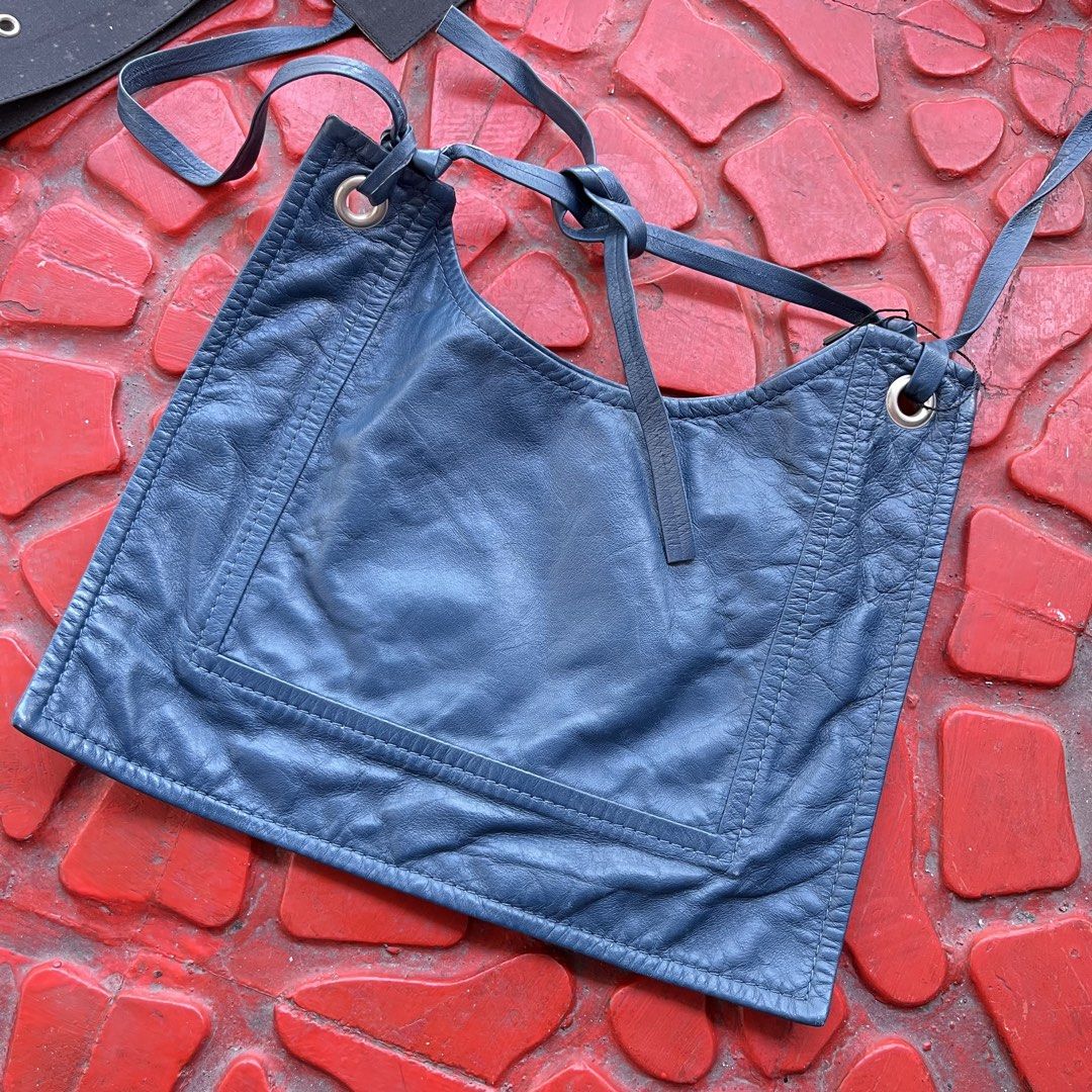 CELINE PHOEBE PHILO ERA - WAIST BAG LEATHER (Category: Luxury Accessories) located in San Jose del Monte. Submitted by qrt_ty (Listing ID 1469444194, Image 3). Description: WTS !!! ARCHIVE CELINE PHOEBE PHILO - WAIST BAG LEATHER ONE SIZE EXCELLENT CONDITION CUT WASHTAG BUT AUTHENTIC GUARANTEED BUY IT FROM HEART EVANGELISTA CLOSET SALE PRICE - 35K PLUS SF .