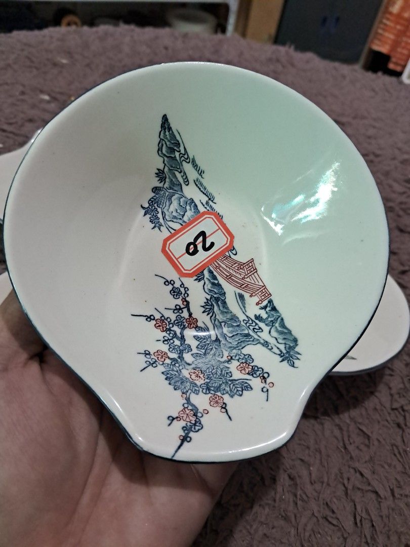 Ceramic dish (Category: Other Kitchenware & Tableware) located in Cavite. Submitted by secretjapansurplus (Listing ID 1469464768, Image 2). Description: 20 each 5 pcs available for lalamove only.