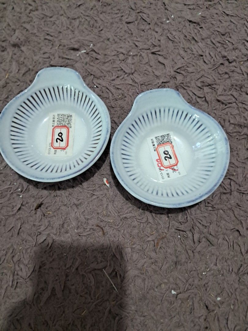 Ceramic dish (Category: Other Kitchenware & Tableware) located in Cavite. Submitted by secretjapansurplus (Listing ID 1469465321, Image 1). Description: 20 each 2 pcs availble with natural crazing unused no box.