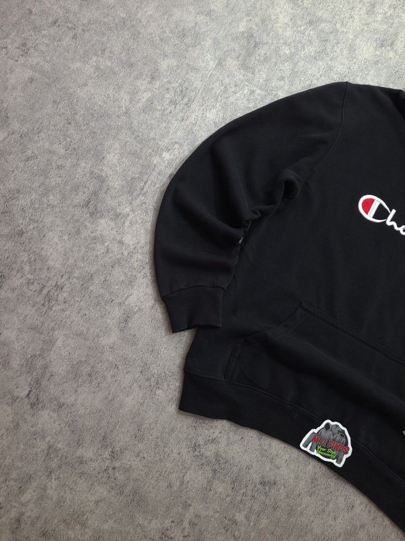 Champion Black Script Logo Hoodie Sweatshirt (Category: Hoodies) located in Quezon City. Submitted by mofinds.ph (Listing ID 1469430310, Image 3). Description: Size: Medium Dimes: 22x26 Condition: Excellent/Great condition MOP: BPI DELIVER: LALAMOVE OR J&T MEETUP/PICKUP: Victoria Tower D, Mother Ignacia Ave., Brgy. Paligsahan, Diliman, Quezon City.