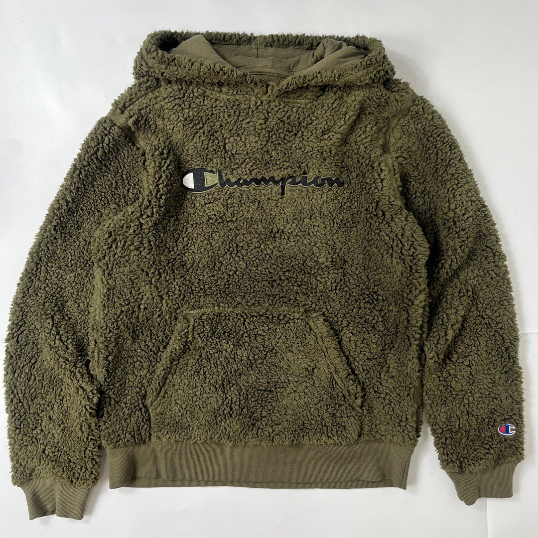 Champion Sherpa Hoodie (Category: Coats, Jackets and Outerwear) located in Nasugbu. Submitted by janstuffs.ph (Listing ID 1469543776, Image 1). Description: Champion Fleece Hoodie 💯Legit! Size: XL on tag - Best fit Medium Width: 21.5" Length: 25" Sleeve: 24" Condition: 10/10 Like New Flaw: NONE Mine: 750.