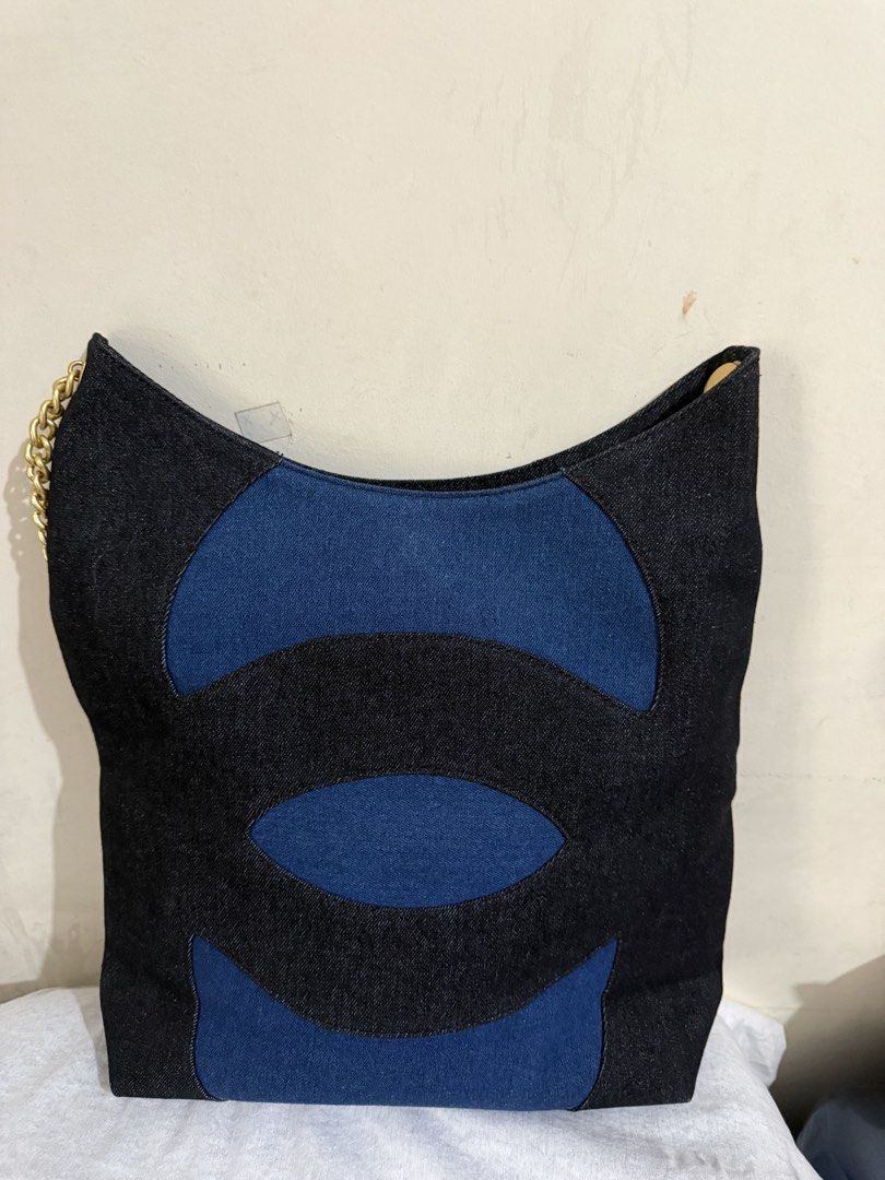 Chanel Denim Tote Bag (Category: Tote Bags) located in Quezon City. Submitted by fairly_curated (Listing ID 1469418139, Image 2). Description: Lightweight denim tote bag Length :13” Widget 14” Can fit laptop .