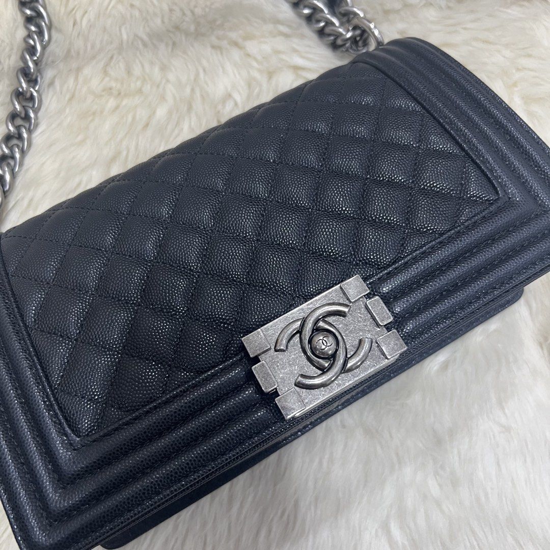 Chanel Le Boy Bag Black Caviar Quilted Silver Hardware (Category: Luxury Bags & Wallets) located in Mandaue City. Submitted by heeba_inu2 (Listing ID 1469487799, Image 2). Description: - NGA - great condition; no flaws Please feel free to DM for more info 😍.