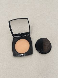 (Category: ) located in . Submitted by simplydecluttering_makeup (Listing ID 1469466966, Image 1). Description: .